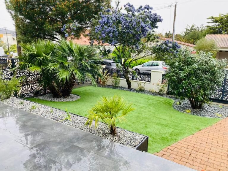 gazon-synthetique-jardiniere-en-ardoise-massifs