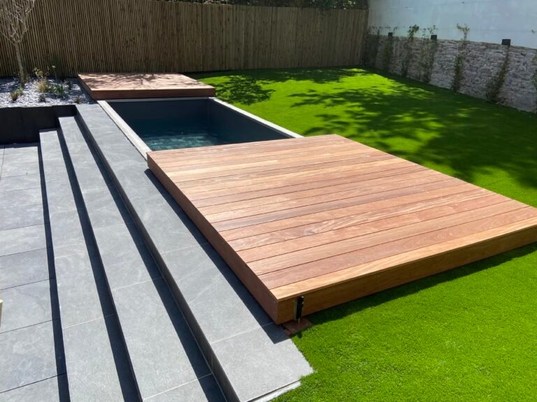Terrasse aquatique - habillage en bois IPE