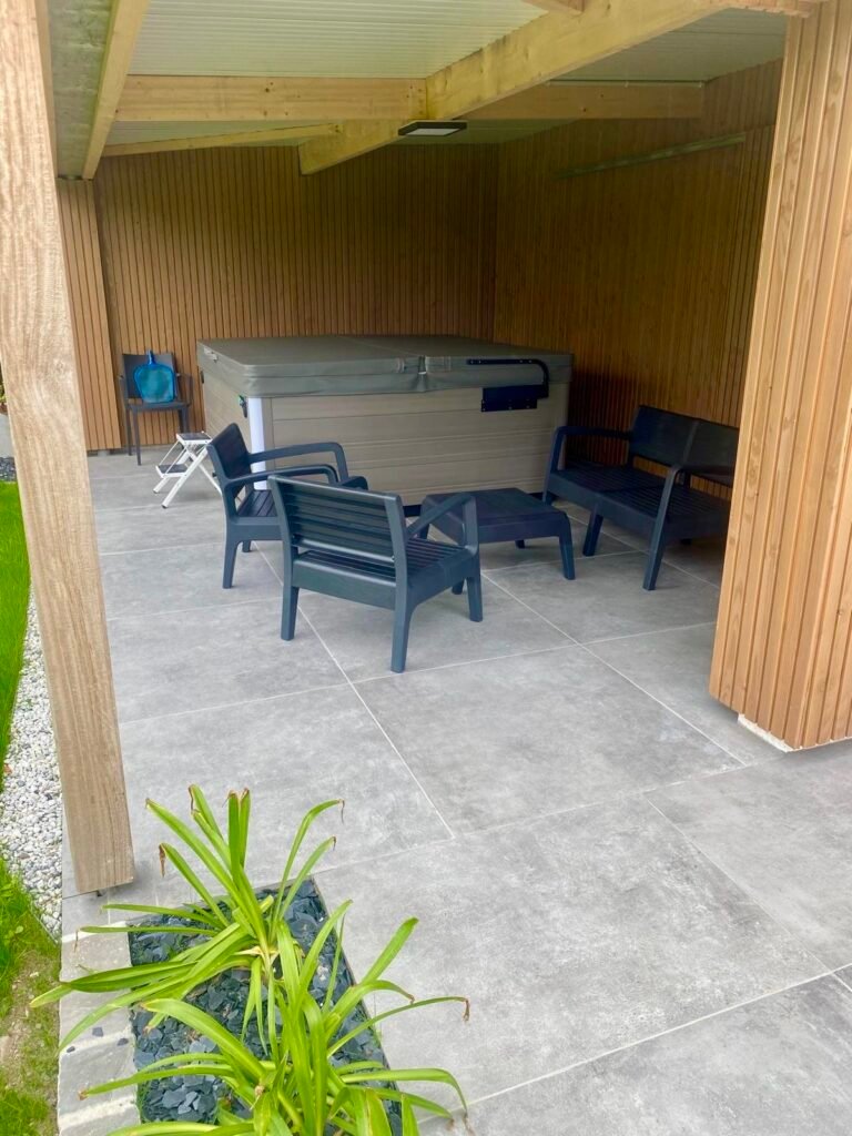Terrasse couverte - Dallage grès cérame 100x100