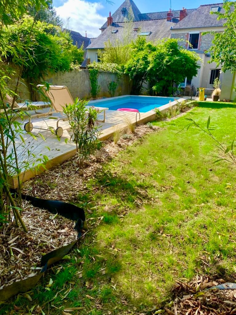 Piscine - Gazon - Terrasse bois accoya