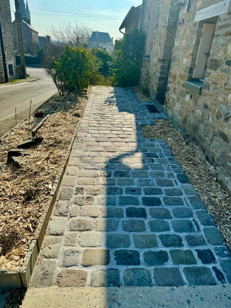 Allée en Pavés du Roi