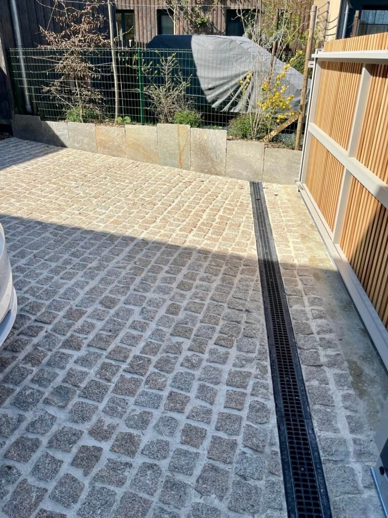 Pavés en granit beige